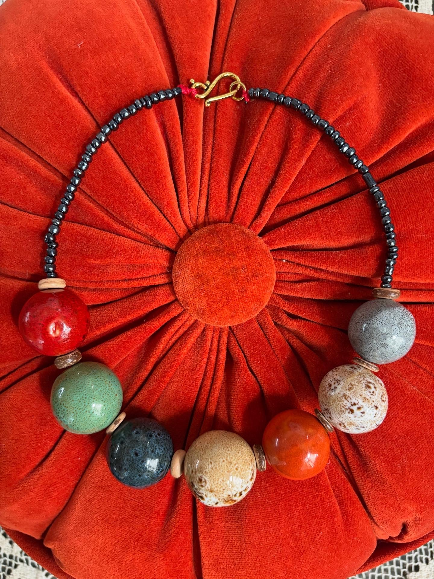 The Patchwork ceramic necklace (round)